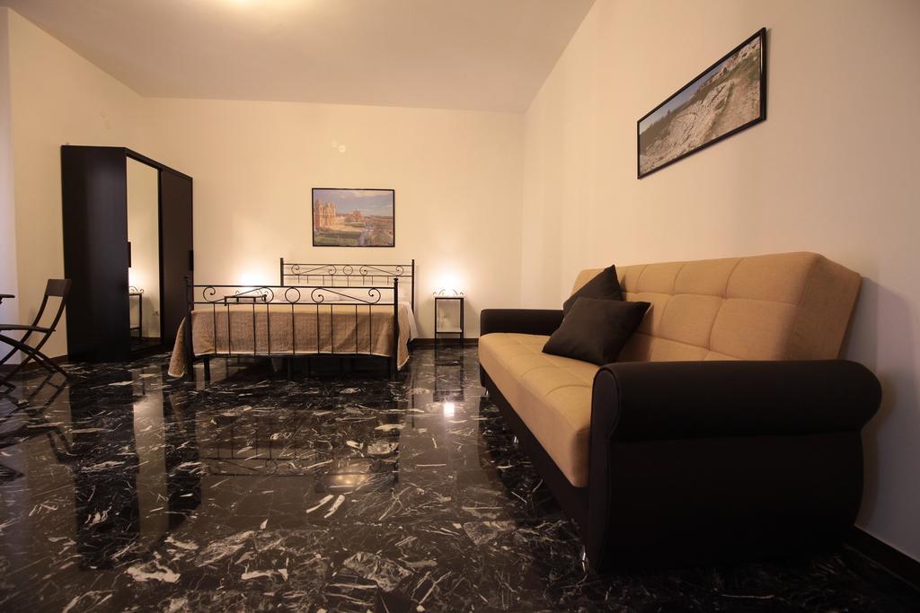 B&B Tari Syracuse Room photo